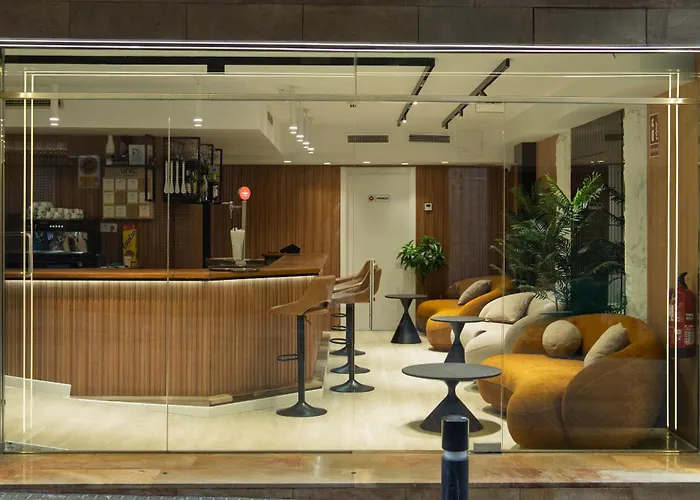 Mefolinkel Suits * Λορέτ Ντε Μαρ