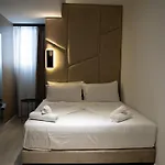 Mefolinkel Suits Готель *