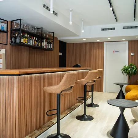 Mefolinkel Suits Hotel