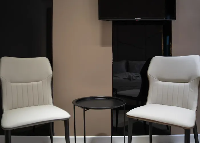 Mefolinkel Suits Hotel