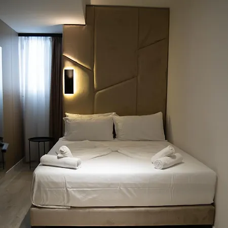 Mefolinkel Suits Отель *